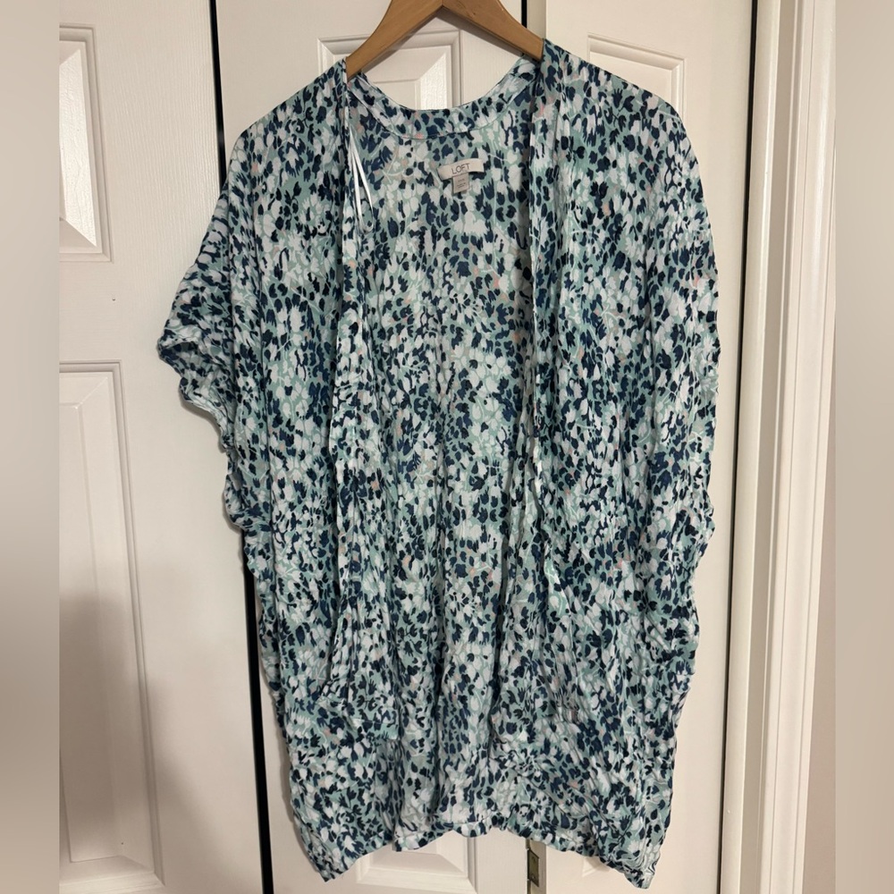 Loft Women’s Shaw/Sweater XS Short Sleeve